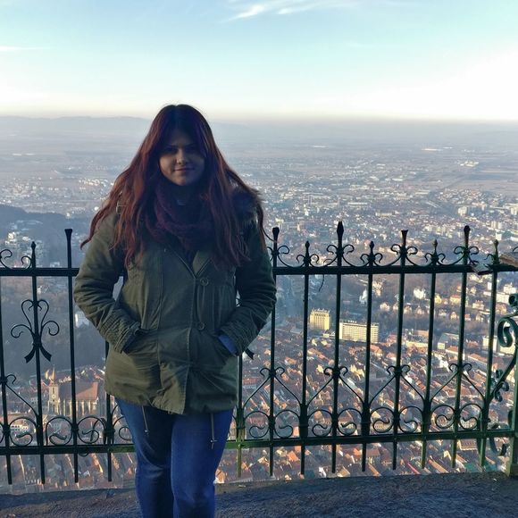 Meet your Posher, Sorina - Picture 1 of 1